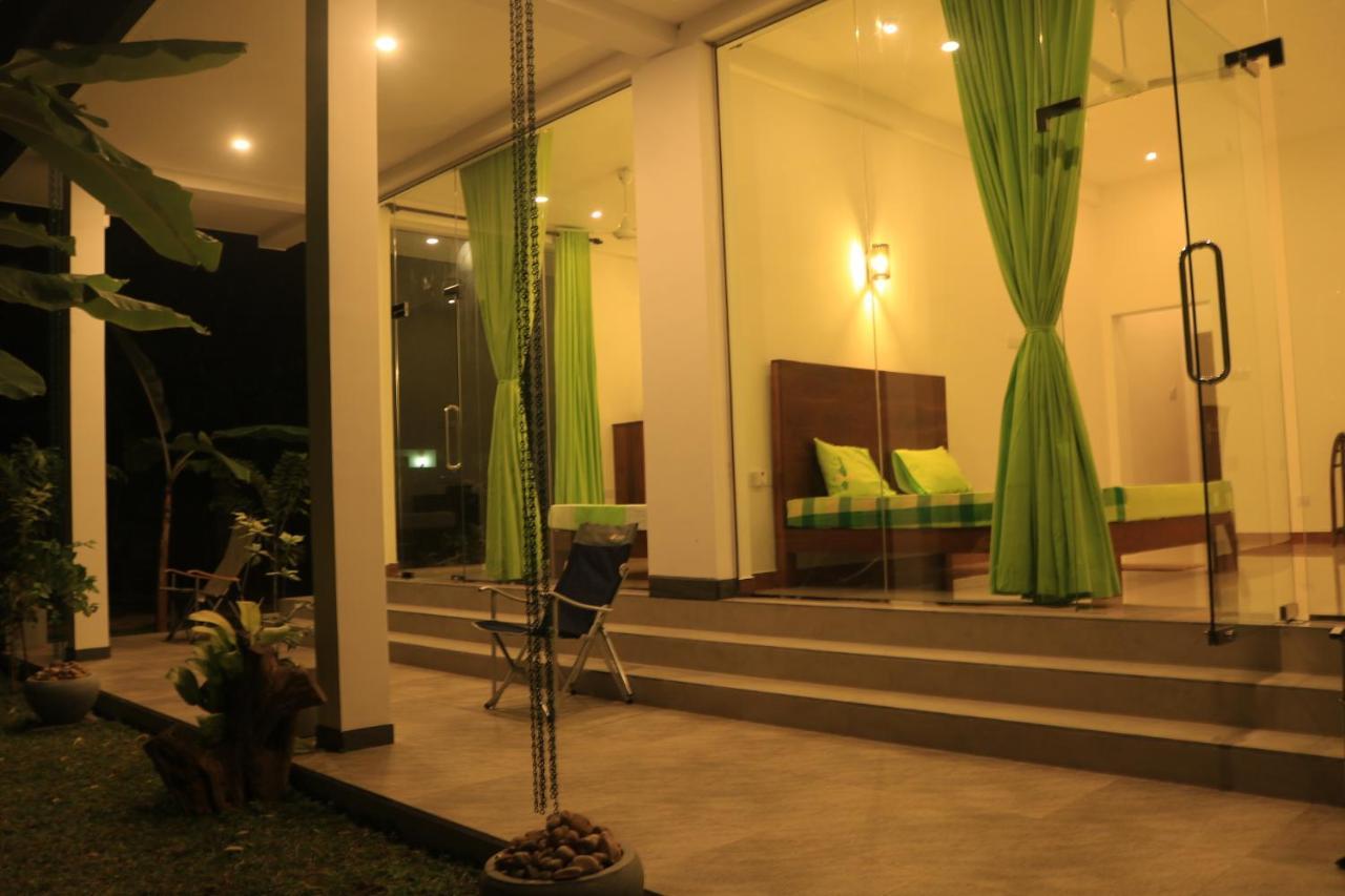 Elegant Lake House Tissamaharama Exterior foto