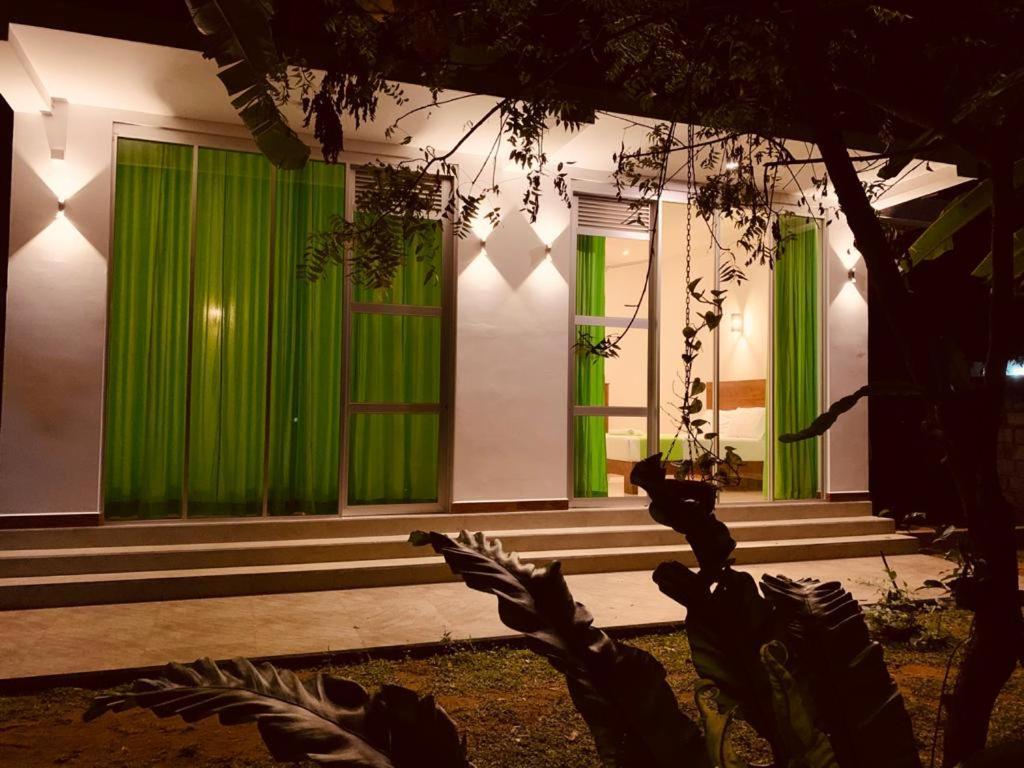 Elegant Lake House Tissamaharama Exterior foto